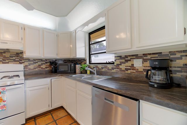 6130 Francis Street, Jupiter, FL 33458