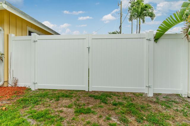 6130 Francis Street, Jupiter, FL 33458