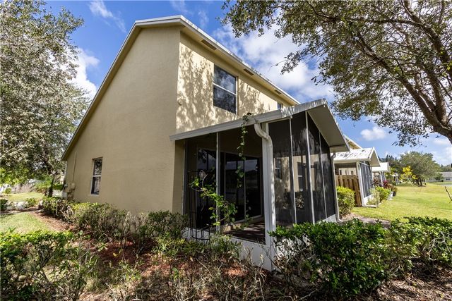 2108 Timberlake Circle 3, Vero Beach, FL 32966