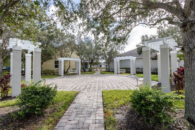 2108 Timberlake Circle 3, Vero Beach, FL 32966