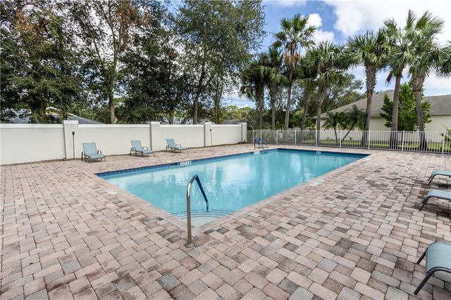 2108 Timberlake Circle 3, Vero Beach, FL 32966