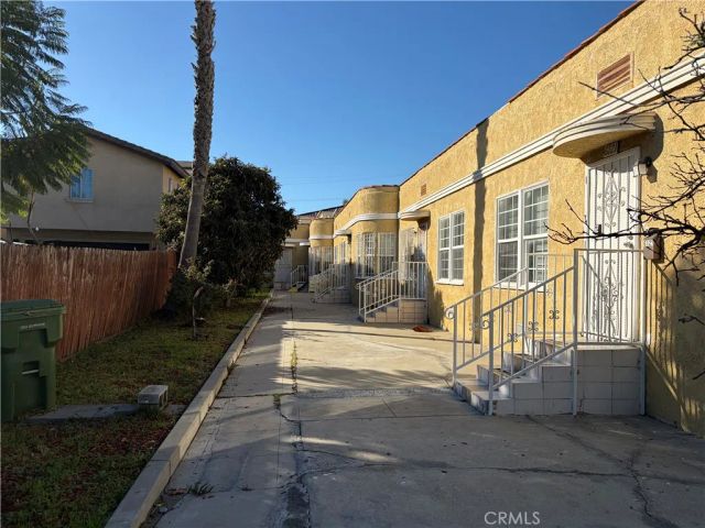 6121 10th, Los Angeles, CA 90043
