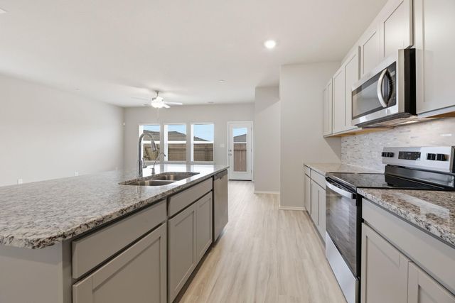 12809 Village Spun PLZ, Buda, TX 78610