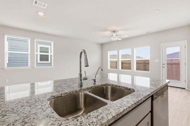 12809 Village Spun PLZ, Buda, TX 78610