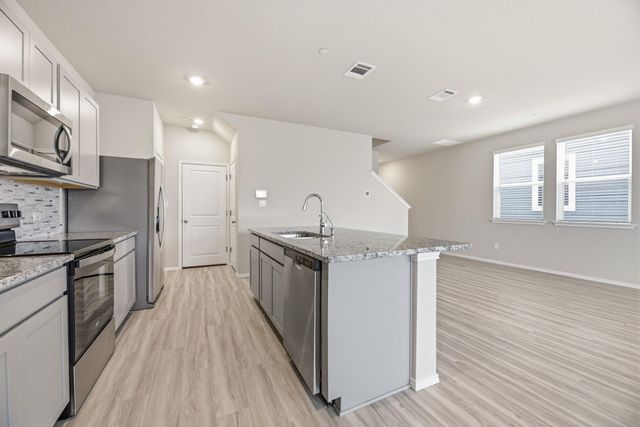 12809 Village Spun PLZ, Buda, TX 78610