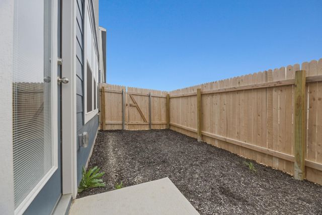 12809 Village Spun PLZ, Buda, TX 78610