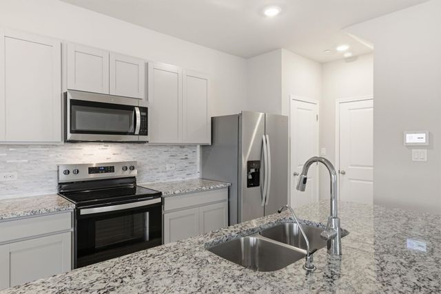 12809 Village Spun PLZ, Buda, TX 78610