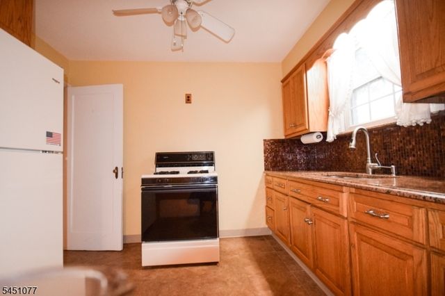 441 9Th Ave, Paterson City, NJ 07514
