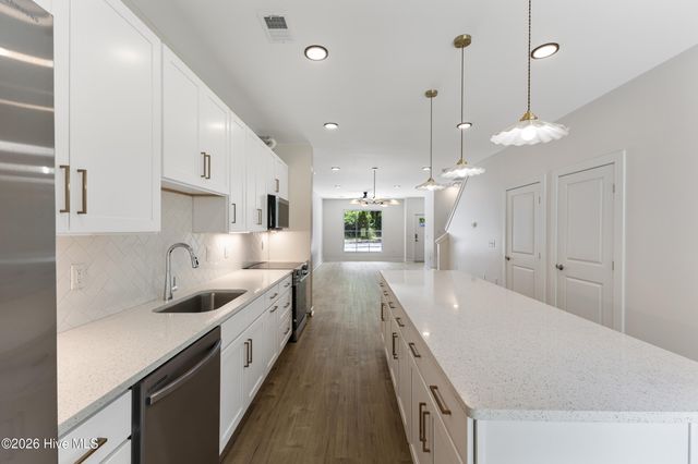 607 Marstellar Street, Wilmington, NC 28401