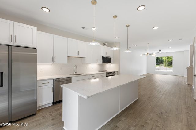 607 Marstellar Street, Wilmington, NC 28401