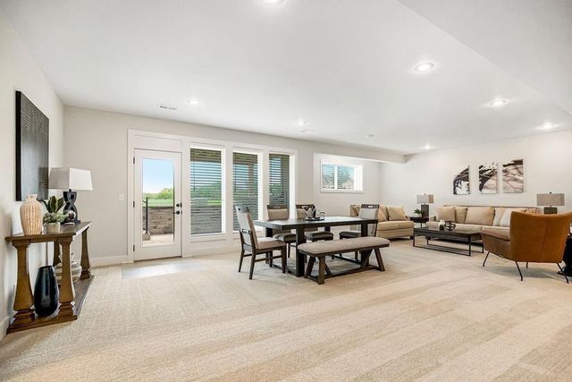 17429 Gillette Street, Overland Park, KS 66221