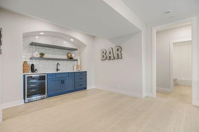 17429 Gillette Street, Overland Park, KS 66221