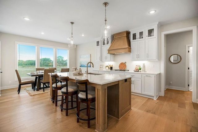 17429 Gillette Street, Overland Park, KS 66221
