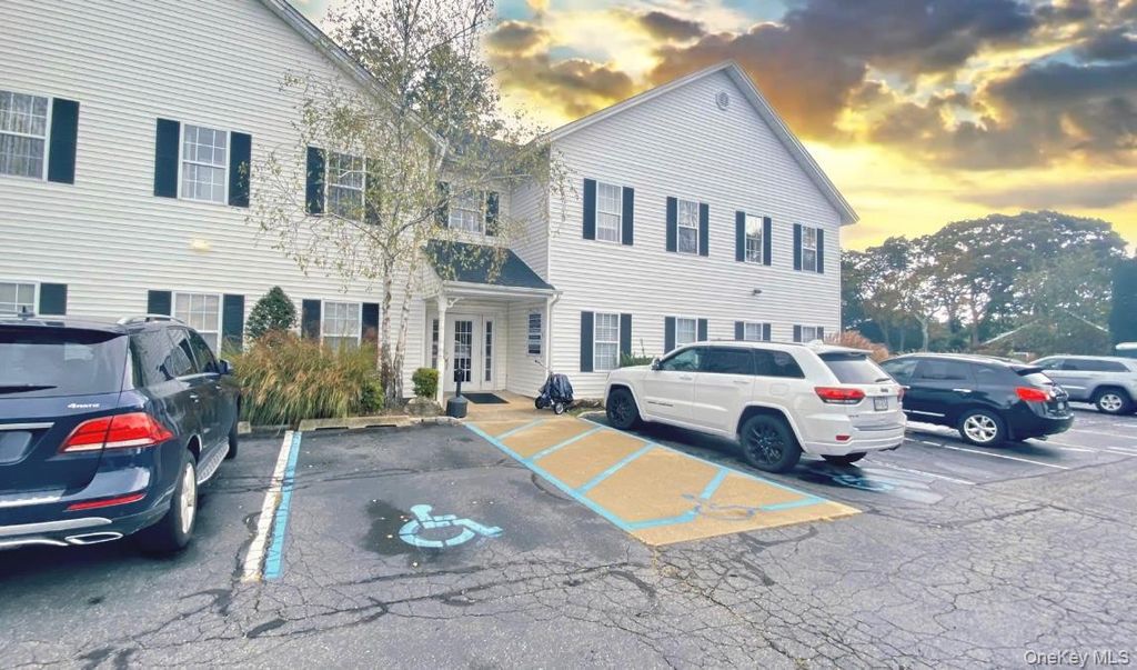 77 Broadway 1, Amityville, NY 11701 — exterior
