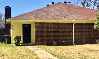 713 Cory Street, Grapevine, TX 76051