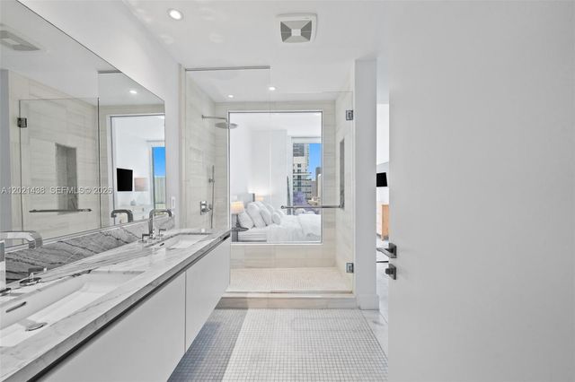 700 NE 26th Ter 2105, Miami, FL 33137
