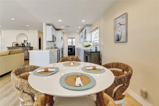 5450 Nagle Avenue, Sherman Oaks, CA 91401