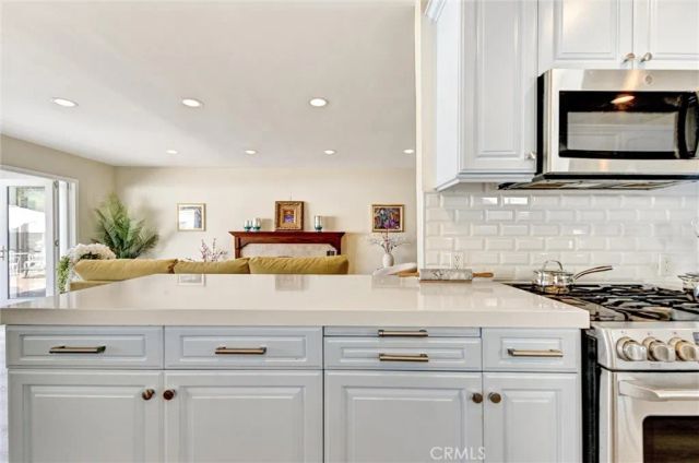 5450 Nagle Avenue, Sherman Oaks, CA 91401