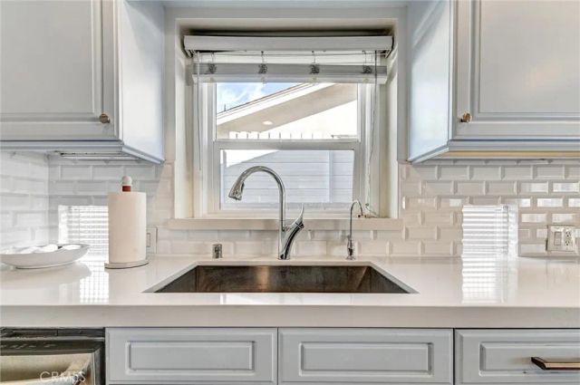 5450 Nagle Avenue, Sherman Oaks, CA 91401