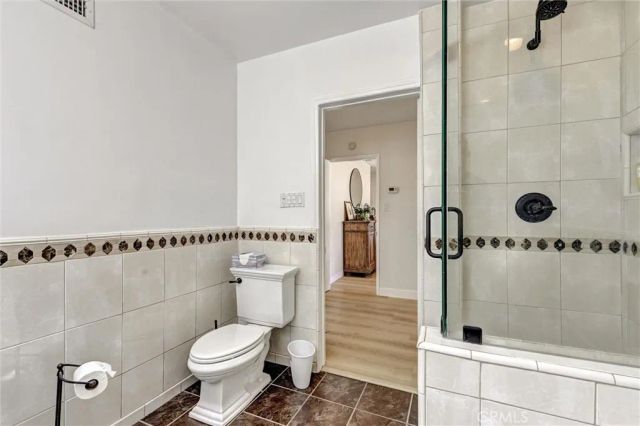 5450 Nagle Avenue, Sherman Oaks, CA 91401