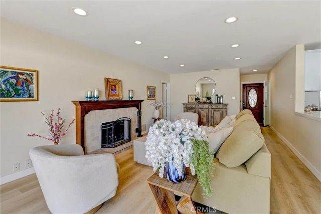 5450 Nagle Avenue, Sherman Oaks, CA 91401