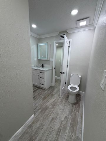 8715 DRIFTWOOD DRIVE, Tampa, FL 33615