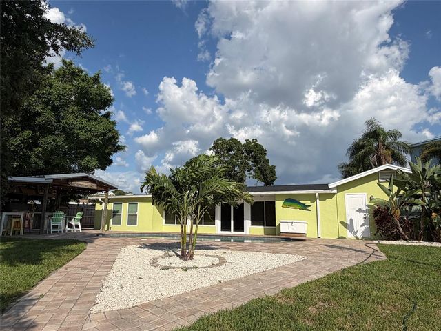8715 DRIFTWOOD DRIVE, Tampa, FL 33615