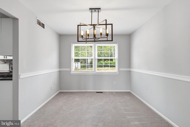 29 WILSON DR, Sicklerville, NJ 08081