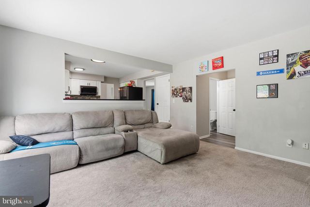 29 WILSON DR, Sicklerville, NJ 08081