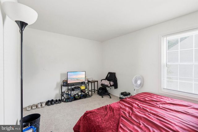 29 WILSON DR, Sicklerville, NJ 08081