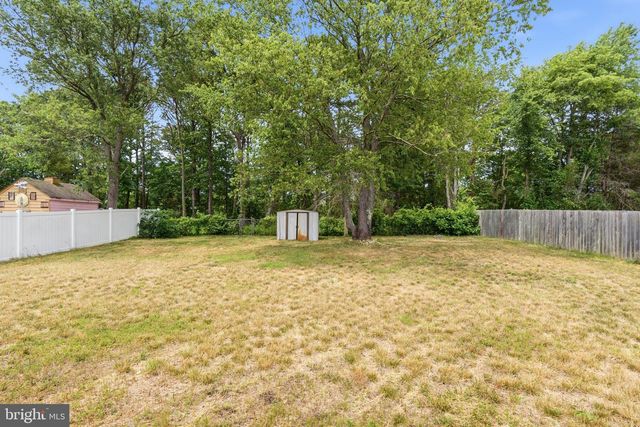 29 WILSON DR, Sicklerville, NJ 08081