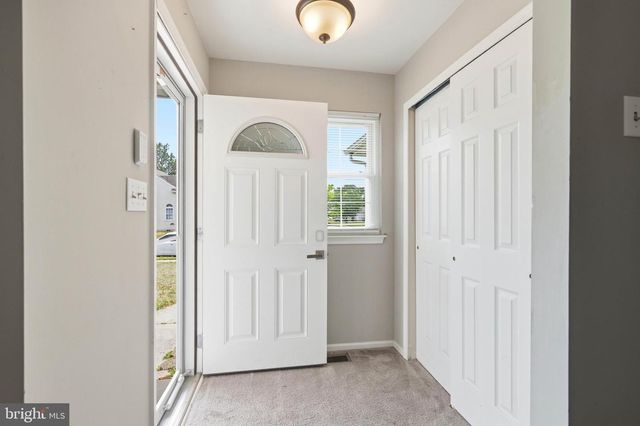 29 WILSON DR, Sicklerville, NJ 08081