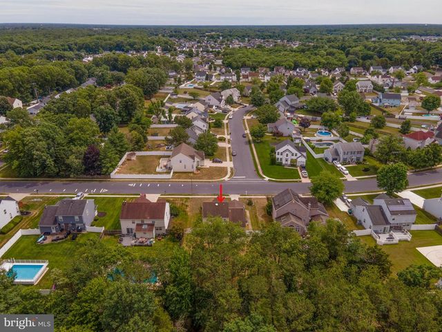 29 WILSON DR, Sicklerville, NJ 08081