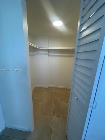 1830 Dixieanna St 606, Hollywood, FL 33020