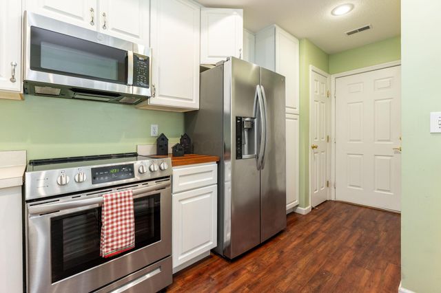 5328 Knotting Woods Drive, Westerville, OH 43081