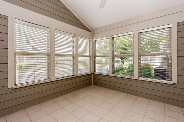 5328 Knotting Woods Drive, Westerville, OH 43081