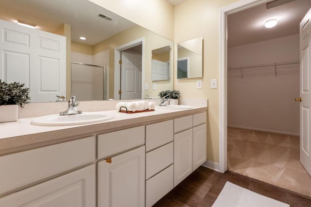 5328 Knotting Woods Drive, Westerville, OH 43081
