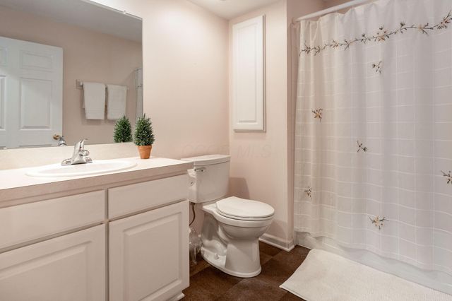 5328 Knotting Woods Drive, Westerville, OH 43081