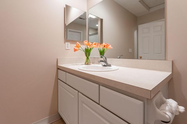 5328 Knotting Woods Drive, Westerville, OH 43081