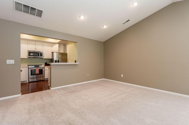 5328 Knotting Woods Drive, Westerville, OH 43081