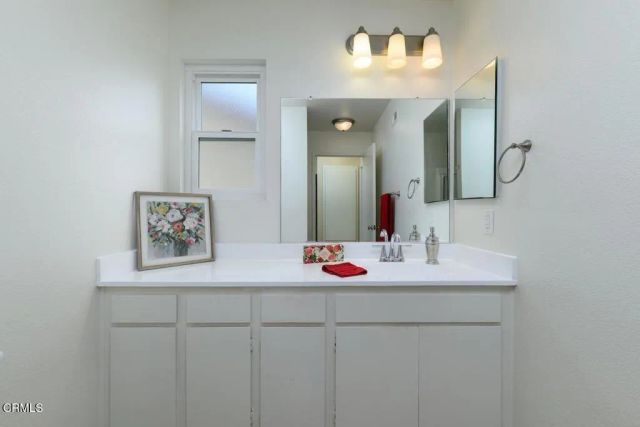 23115 Village 23, Camarillo, CA 93012