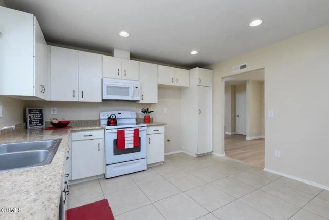 23115 Village 23, Camarillo, CA 93012