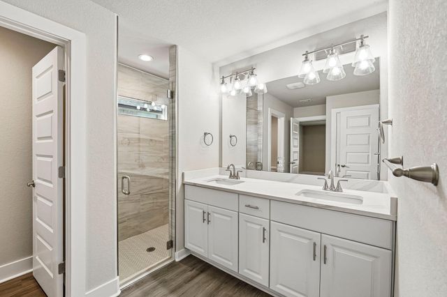 20102 Lee LN, Lago Vista, TX 78645