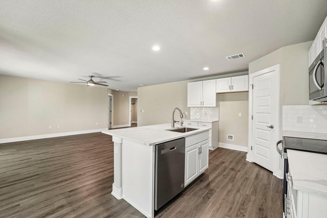20102 Lee LN, Lago Vista, TX 78645