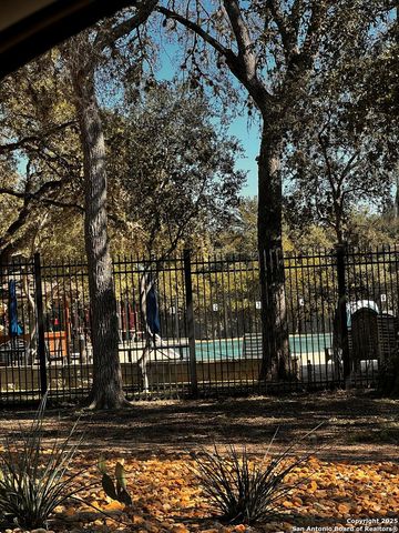 11 Bedford Oaks, San Antonio, TX 78254