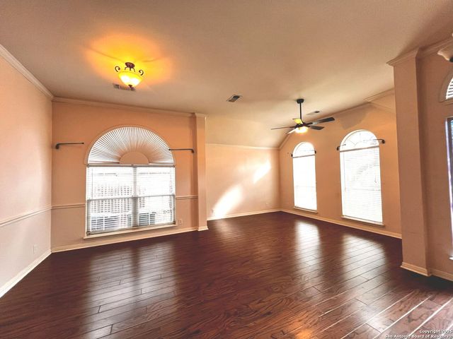 11 Bedford Oaks, San Antonio, TX 78254