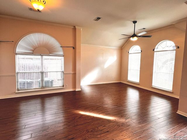 11 Bedford Oaks, San Antonio, TX 78254