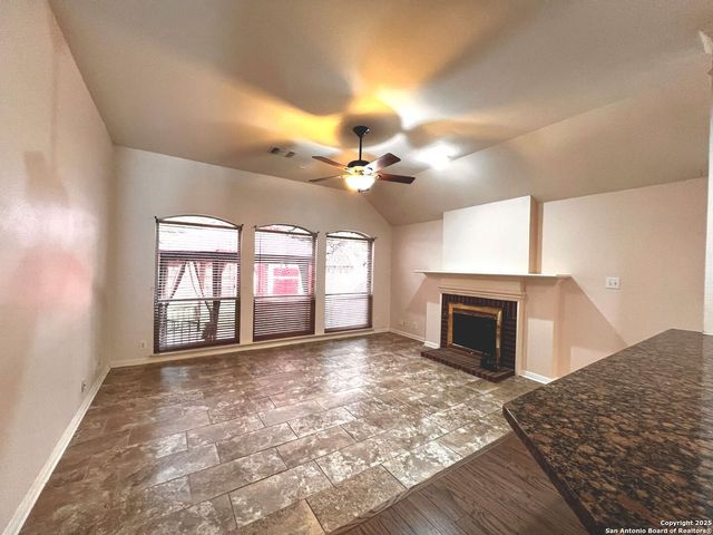 11 Bedford Oaks, San Antonio, TX 78254