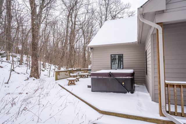 115 Hemlock DR, Wintergreen, VA 22958