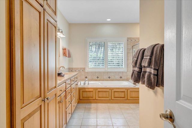 115 Hemlock DR, Wintergreen, VA 22958